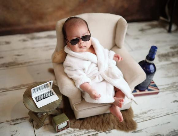 Mạnh Trường tung ảnh chất lừ cùng biểu cảm siêu cưng của quý tử - Hình 2 Manh Truong tung anh chat lu cung bieu cam sieu cung cua quy tu-Hinh-2