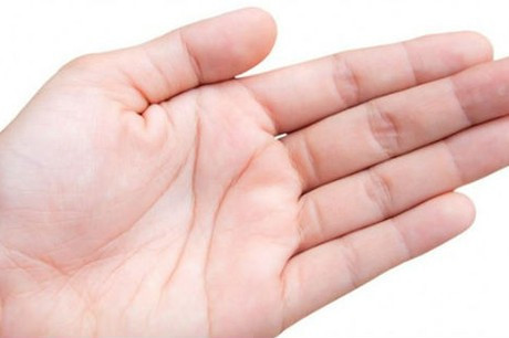  Nếu gò Thái Dương dài, đầy đặn, gồ lên và màu sắc hồng hào nhiều sức sống, thì người này rất biết kiếm tiền, dễ dàng có cơ hội phát tài, đồng thời họ cũng biết giữ tiền, số tiền kiếm được tiêu cả đời cũng không hết. 