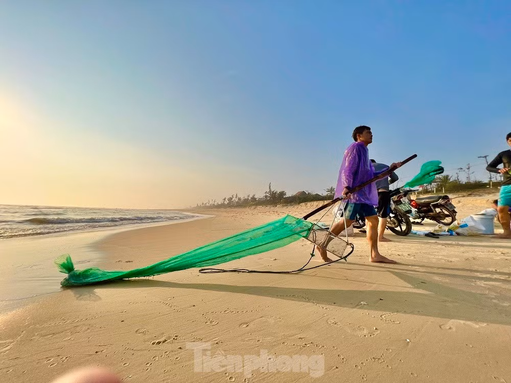 Ra bien bat oc be bang mong tay, ngu dan kiem bon tien moi sang-Hinh-18