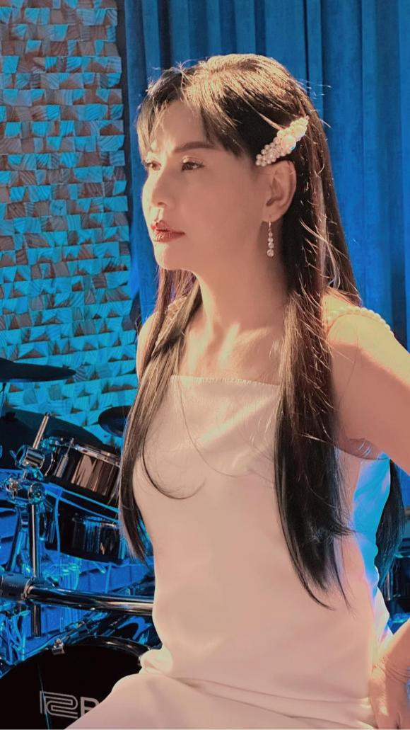 Bi goi la 'tre trau', Cat Phuong buc xuc dap tra-Hinh-3