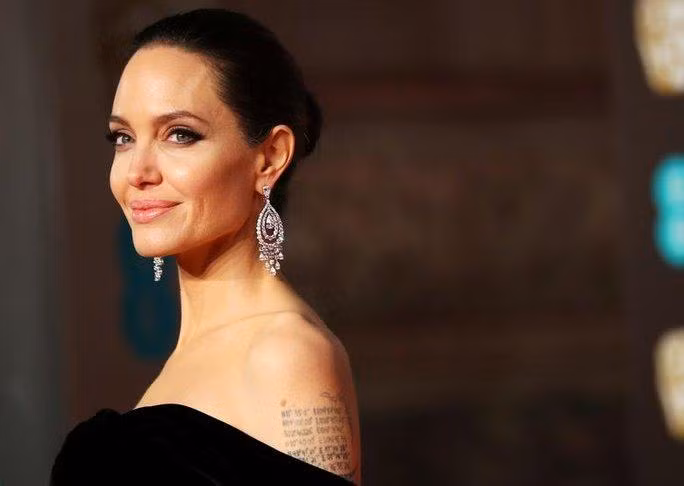 Loat my nhan dinh dam the gioi gio van... doc than!