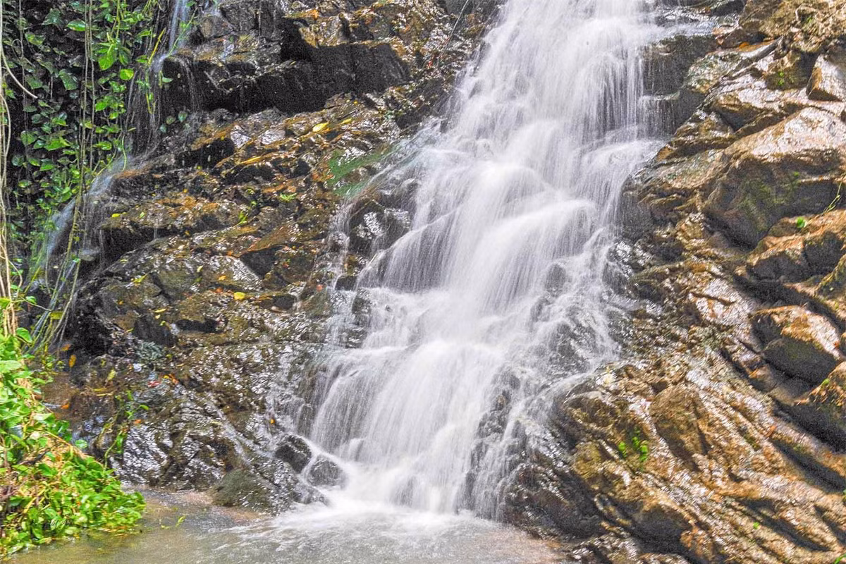 Đây cũng là điểm dừng chân lý tưởng để ngắm cảnh, cảm nhận không khí trong lành và chụp những bức ảnh đẹp. Ảnh: Dương Việt Anh