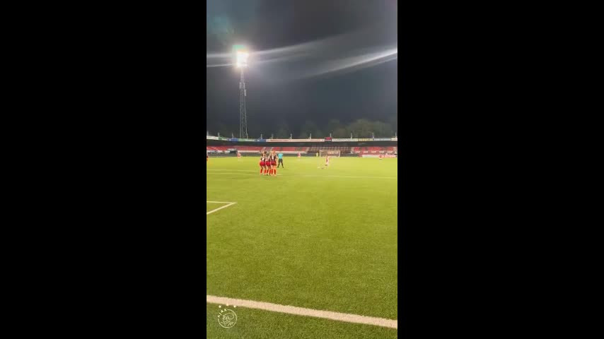 Video: Can canh pha sut phat truc tiep 