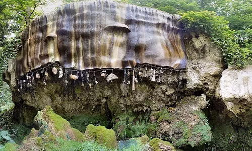 Gieng nuoc khien moi vat hoa da