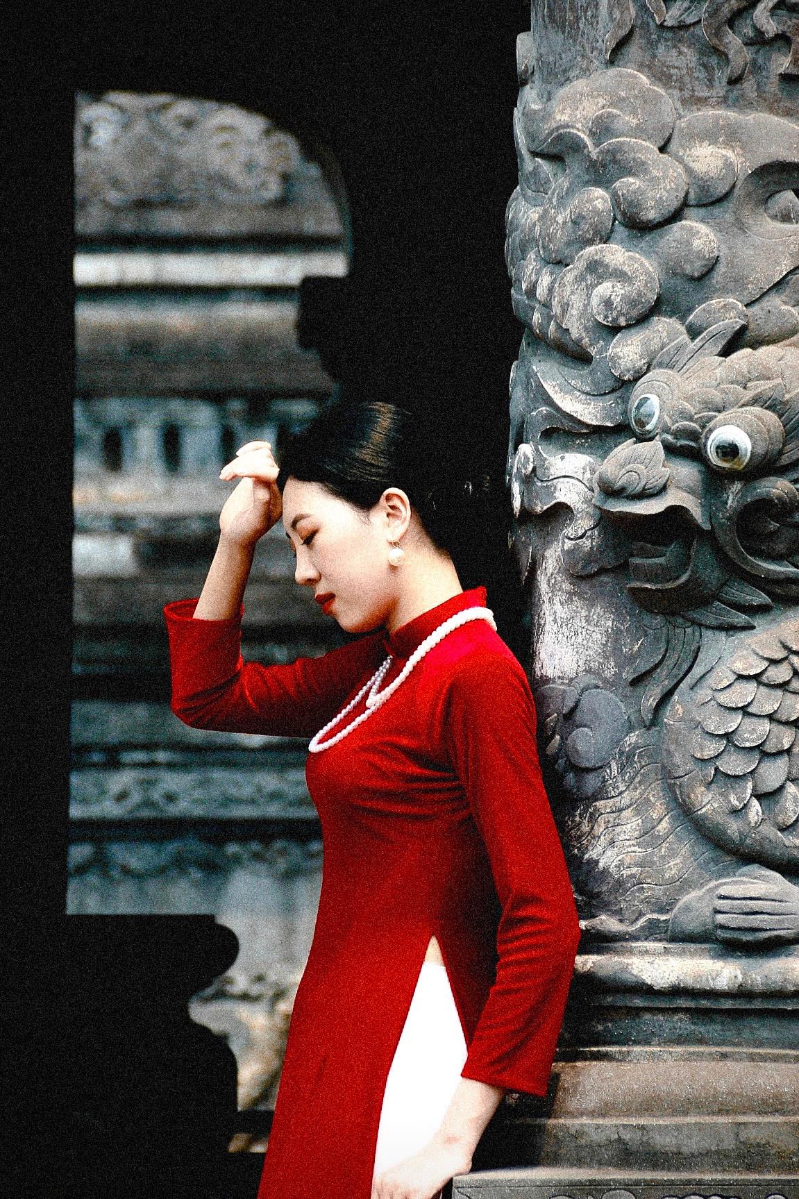 Mai Huyền yêu thích những địa điểm cổ kính, thơ mộng nên đã chọn Huế làm điểm du lịch, nghỉ ngơi, cảm nhận cuộc sống chậm rãi trôi qua êm đềm. “Lần đầu mình đến Huế vào mùa mưa nên chưa cảm nhận được hết vẻ đẹp của Huế, lần này mình quyết định quay lại Huế vào mùa nắng đẹp. Chuyến đi lần này khá thành công, thời tiết ủng hộ, các điểm tham quan mang những nét đẹp riêng, rất nhiều góc sống ảo đẹp, con người ở Huế thân thiện, nhiệt tình, hiếu khách”, du khách đến từ Thái Bình nói.