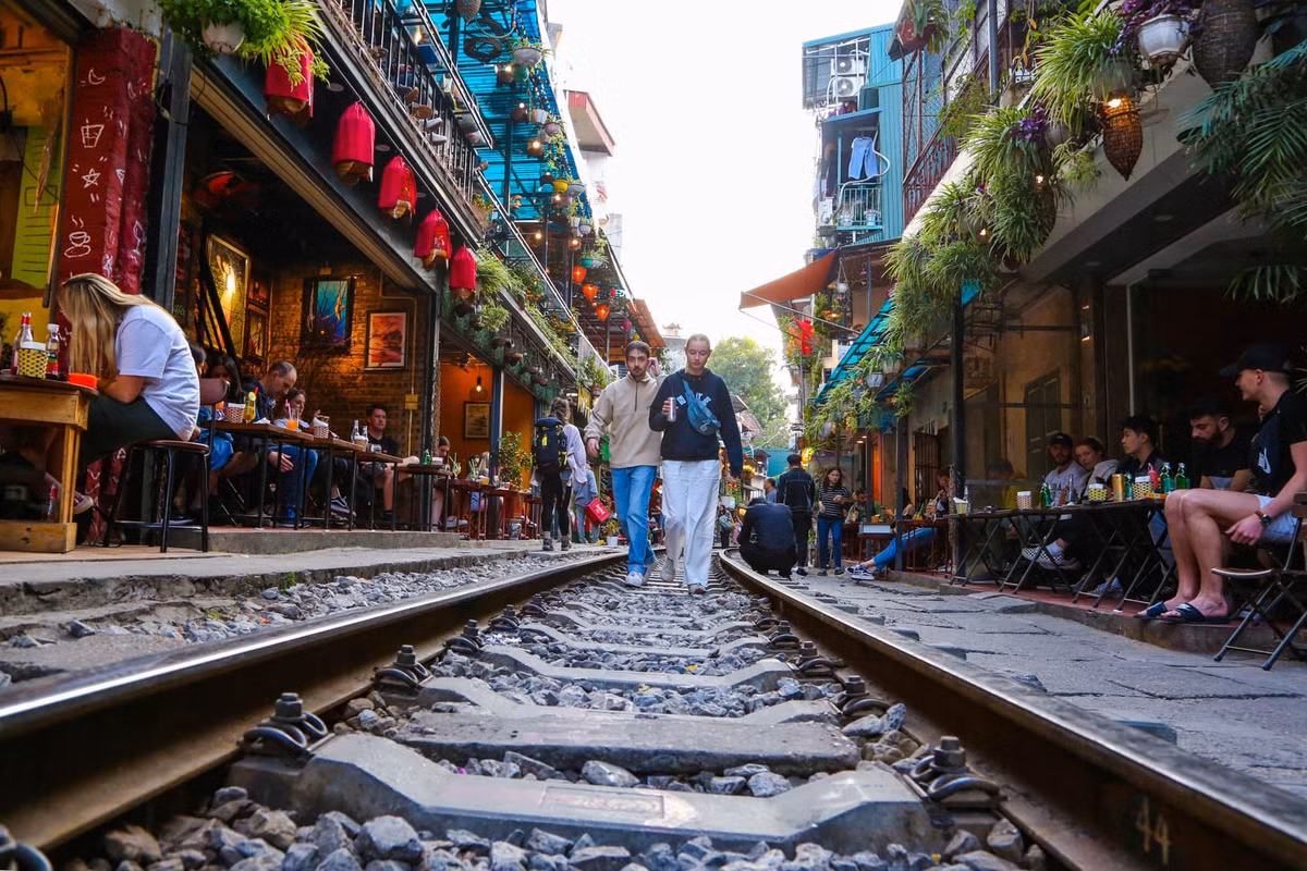 Nha hang do mat tim nhan vien lam Tet-Hinh-2