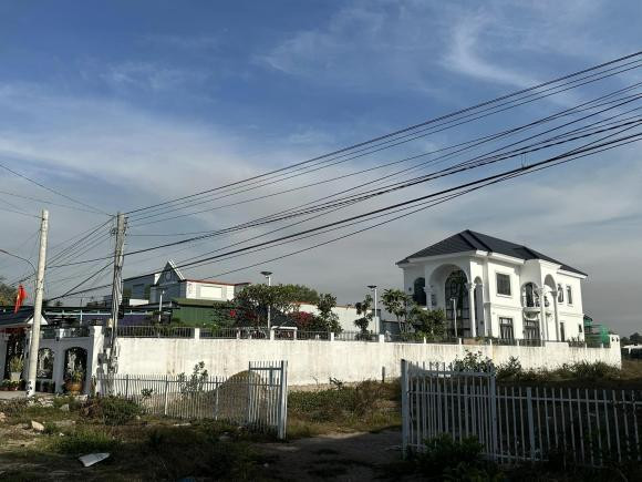 Biệt thự nhìn từ xa. Theo facebook: Nguyễn Yến Như