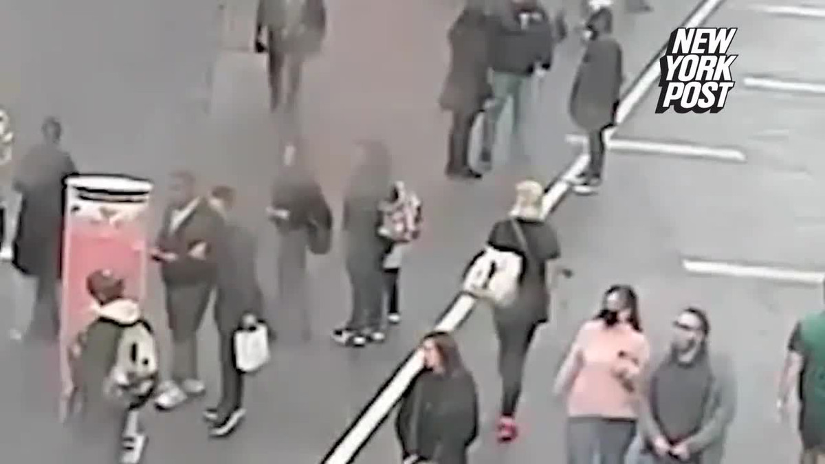 Video: Con trai bi dam nga, me lao den ha guc ten con do