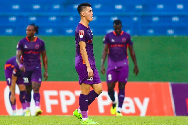 CLB CAHN tính chiêu mộ Tiến Linh với đãi ngộ hậu hĩnh? - Hình 2 CLB CAHN tinh chieu mo Tien Linh voi dai ngo hau hinh?-Hinh-2