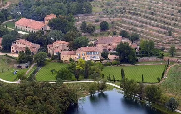 Brad Pitt va Angelina Jolie giai quyet xong tranh chap ve vuon nho