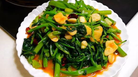 Uong mot hop sua khong bang an 1 can rau nay-Hinh-5