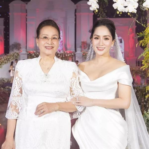 Me ruot Khanh Thi: Van cong tai nang, U80 sac voc van tre khoe-Hinh-8