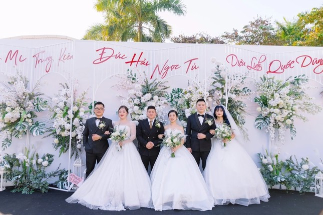 Ba anh chi em chi tien ty to chuc dam cuoi chung mot ngay