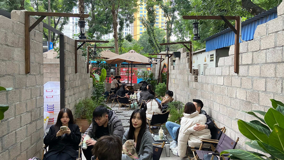 Cafe Ha Noi “that thu” ngay cuoi tuan lanh gia-Hinh-7