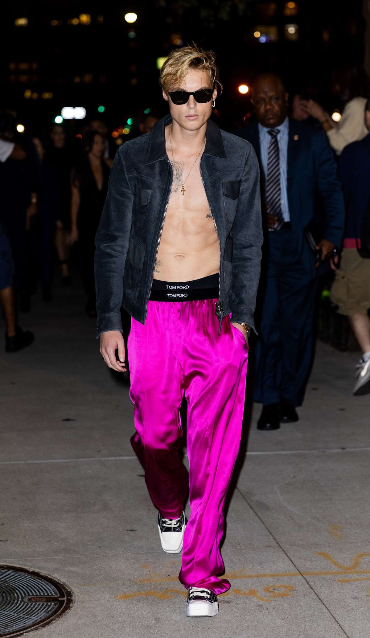 Cuoc song nhu mo cua ty phu tre giau nhat the gioi nam 2022-Hinh-6