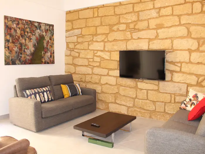 Cau chuyen dang sau nhung can nha gia 1 USD o Italy-Hinh-5