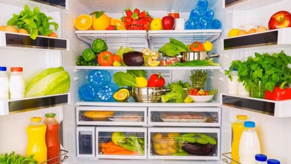 Tu lanh co nen ke sat tuong?-Hinh-4