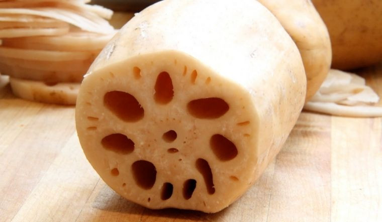 Củ sen - Loại củ bán sang Hàn Quốc quý như nhân sâm - Hình 2 Cu sen - Loai cu ban sang Han Quoc quy nhu nhan sam-Hinh-2