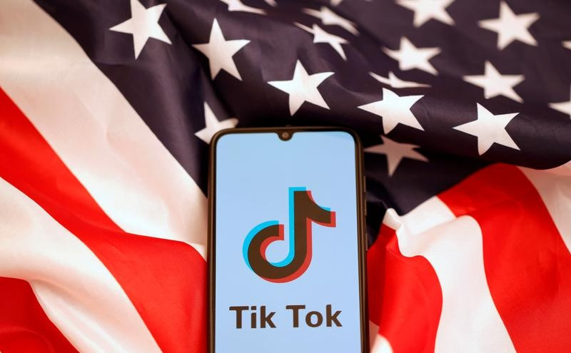 Alibaba, TikTok chat vat o My va chau Au