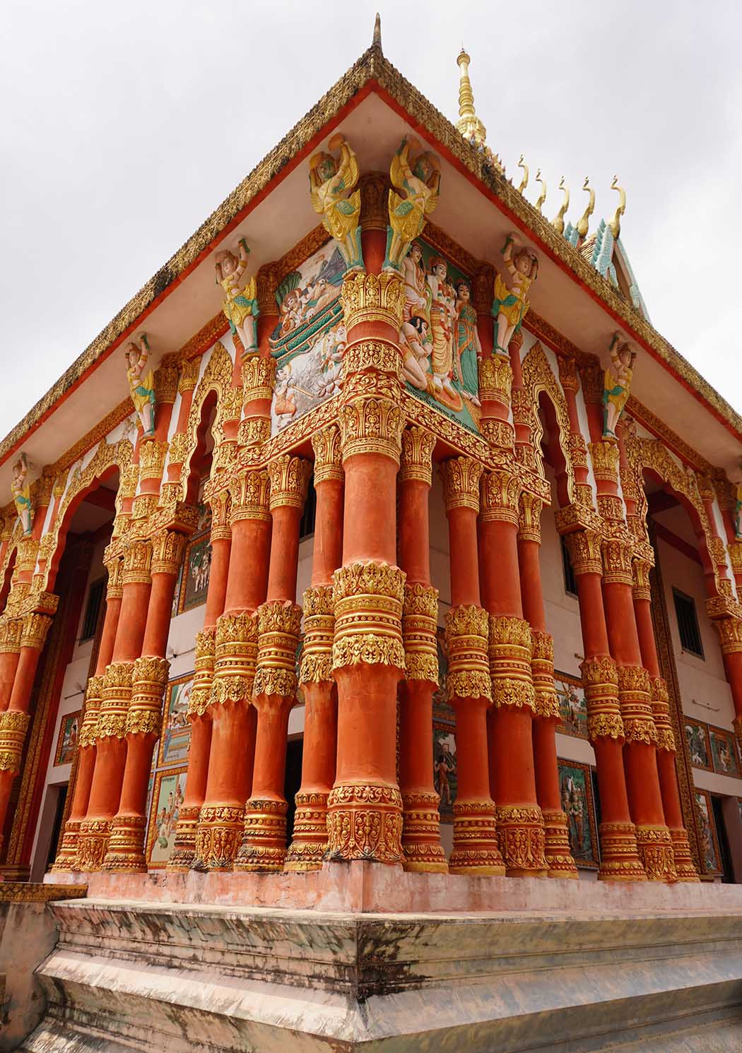 Kham pha 4 ngoi chua ruc ro tai Soc Trang va Bac Lieu-Hinh-11