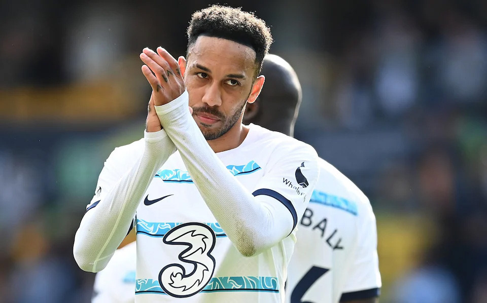 Frank Lampard & chiếc áo cũ khi quay lại Chelsea - Hình 2 Frank Lampard & chiec ao cu khi quay lai Chelsea-Hinh-2