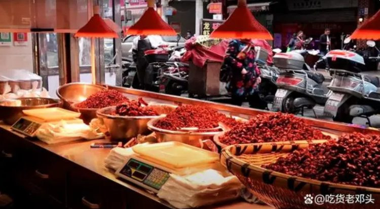 Qua vat le duong cho nguoi giau, gan 700.000d/kg van chay hang