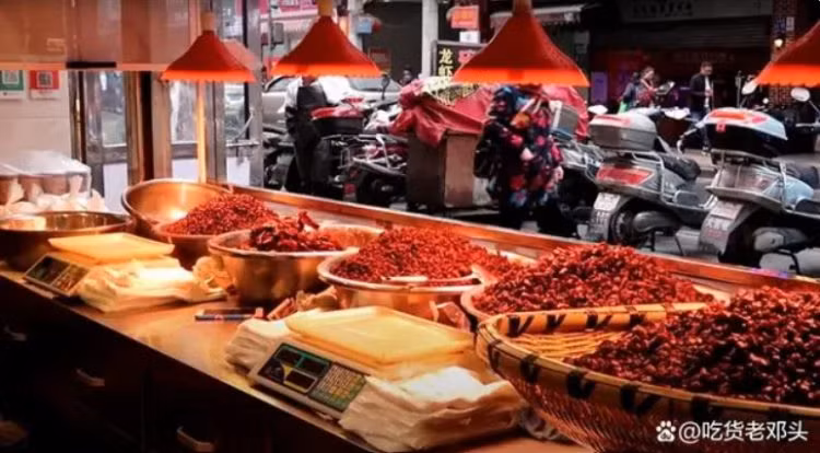 Qua vat le duong cho nguoi giau, gan 700.000d/kg van chay hang