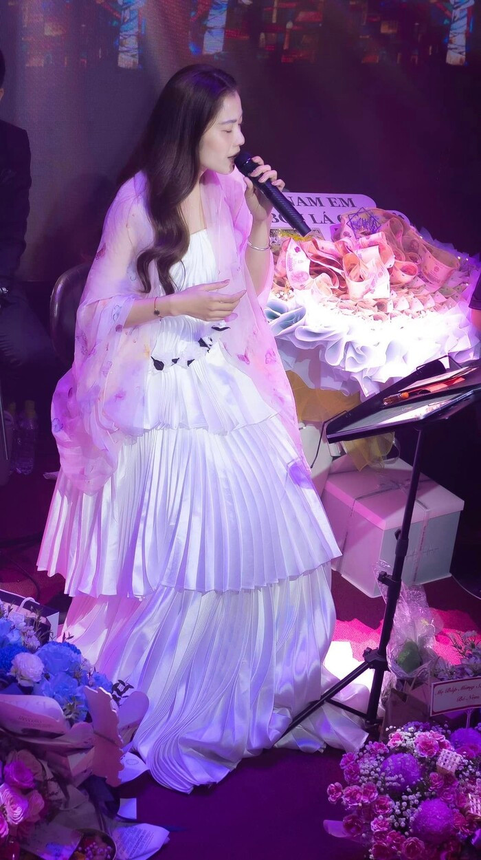 Giong Ho Van Cuong, Nam Em duoc khan gia tang tien-Hinh-8