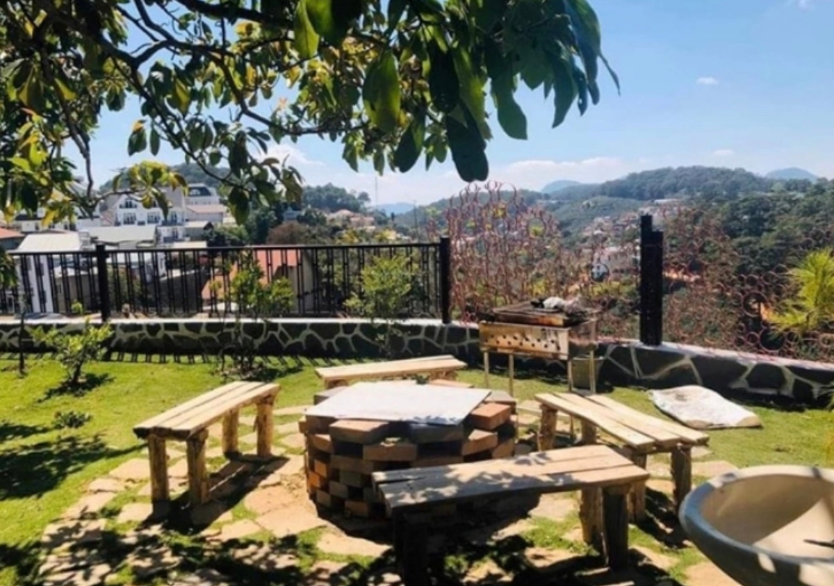 3 sao nam doc than chi hang chuc ty tau biet thu tang me-Hinh-2