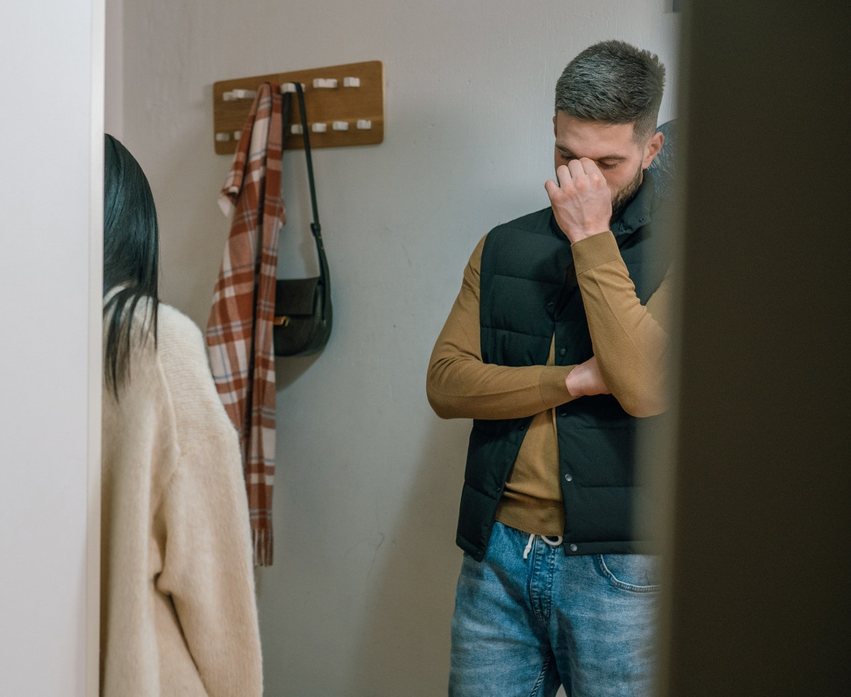 Moi khi cai nhau, vo ru ban ve nha an nhau de dan mat chong