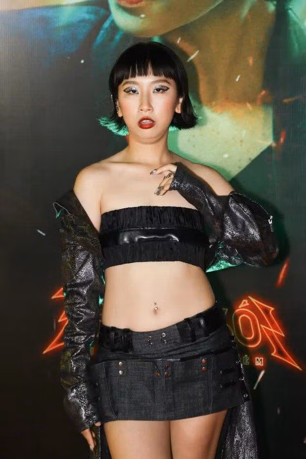 Thời trang của Trang Hý cũng khiến nhiều người buồn cười như tính cách hay pha trò của mình vậy.