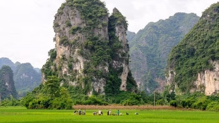 Quan the du lich Ai Chi Lang: Canh quan hung vi, chuoi le hoi hap dan-Hinh-3