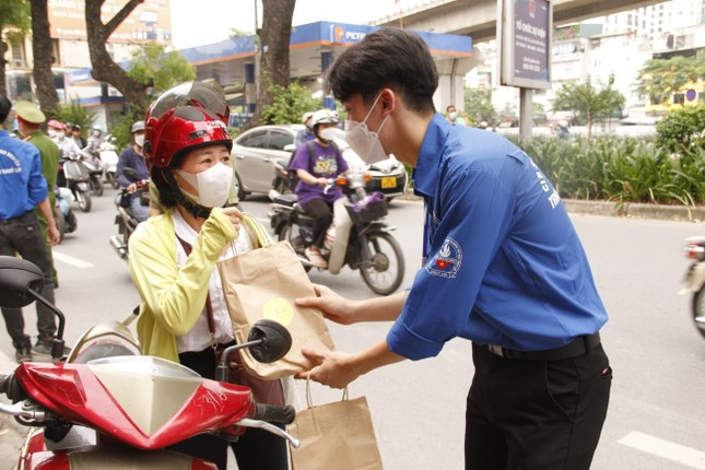 Dieu chua biet ve tan Nam vuong va Hoa khoi Dai hoc Thuy loi 2023-Hinh-3