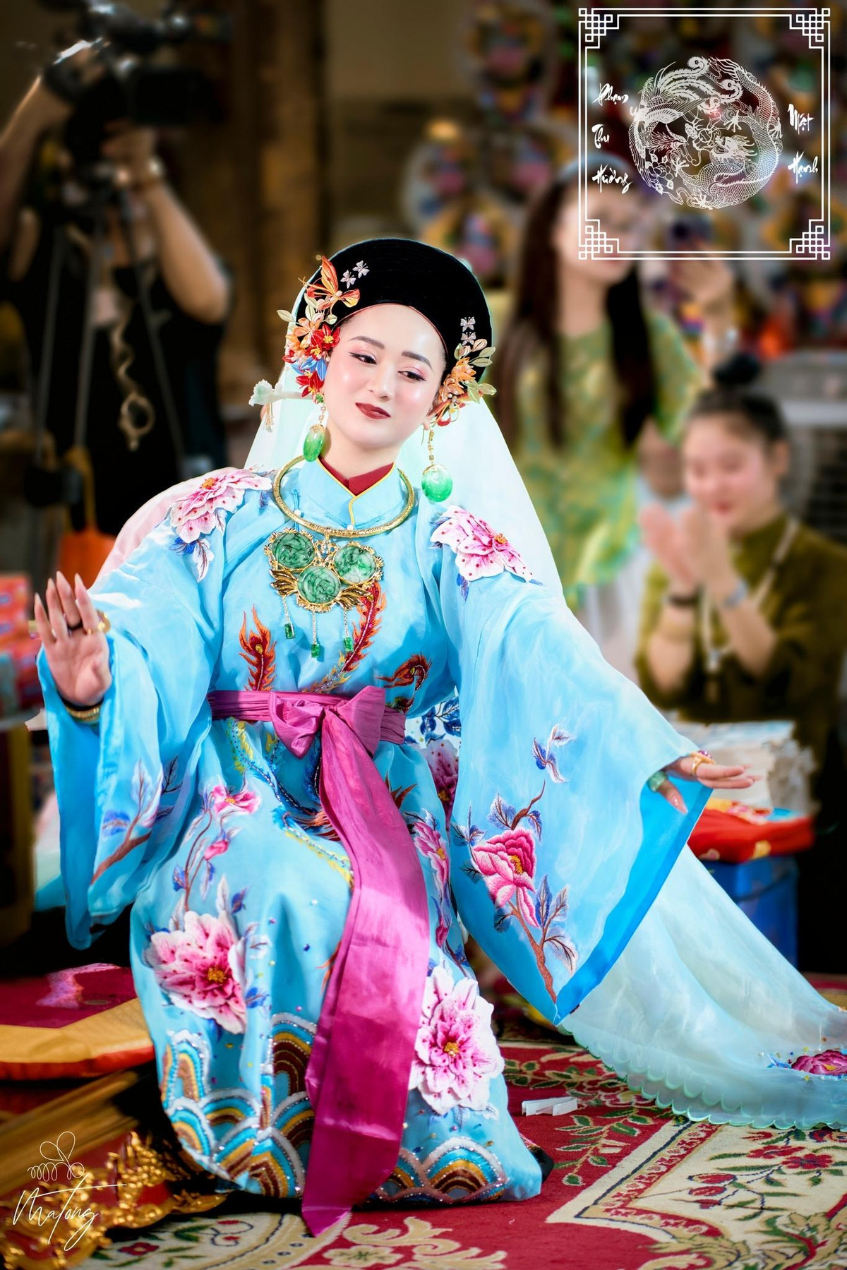 Co dong Pham Thu Huong - Suc hut den tu nhan sac thang hang-Hinh-3