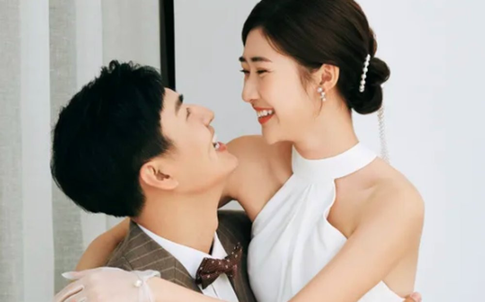 Nuoi em chong an hoc, mua nha can tien, co ay doi xu soc