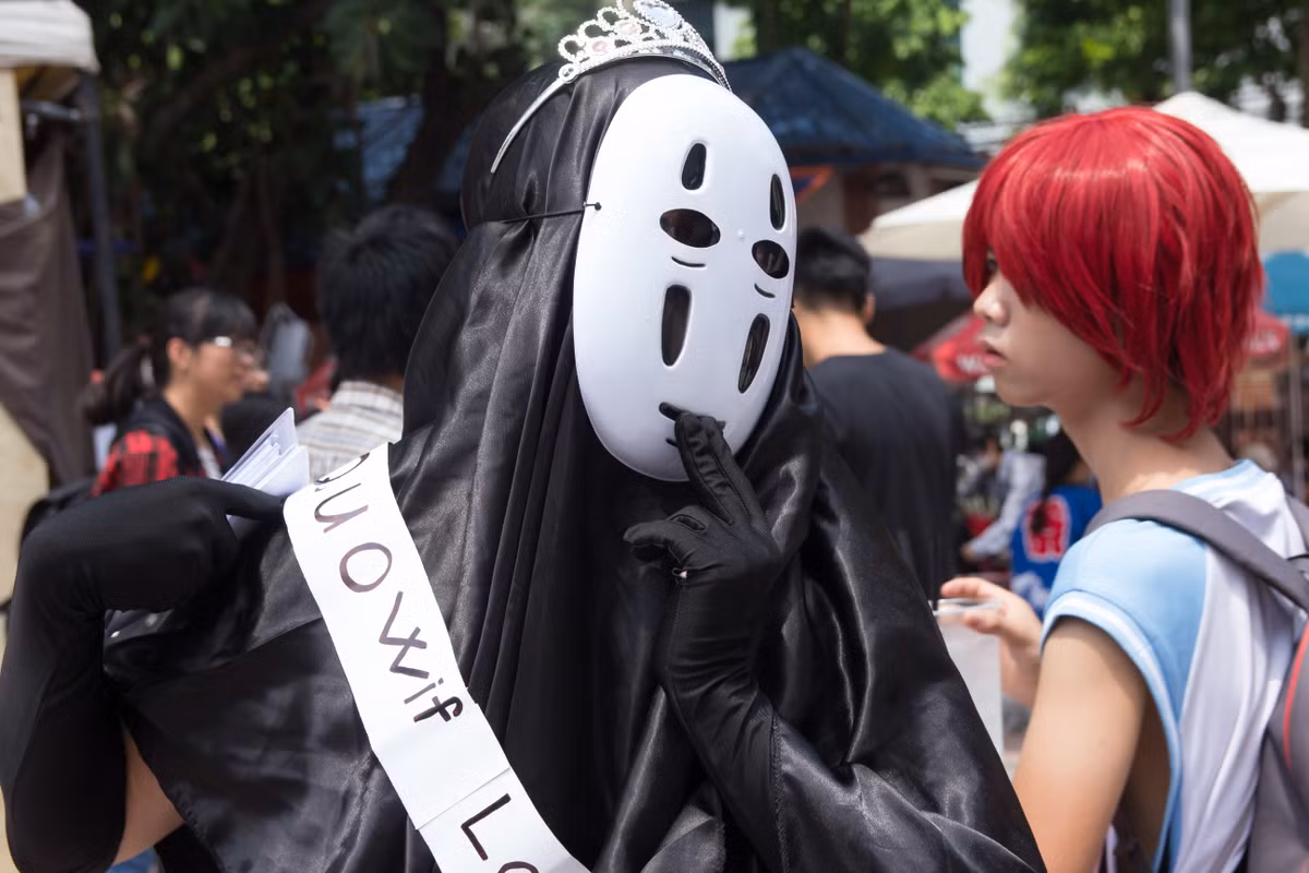 The gioi cosplay co gi sau nhung bo trang phuc long lay?