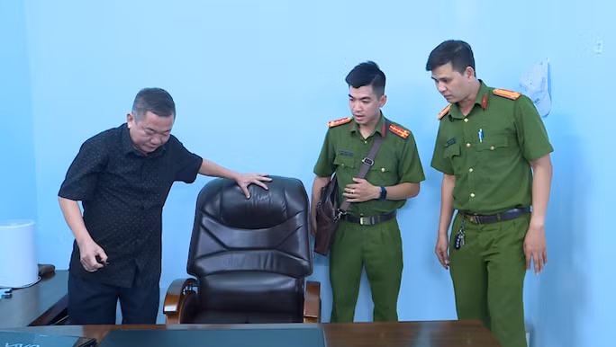 TP HCM: Giam doc trung tam dao tao lai xe dua 1 ti dong cho 2 chuyen vien thue-Hinh-5