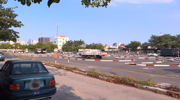 TP HCM: Giam doc trung tam dao tao lai xe dua 1 ti dong cho 2 chuyen vien thue-Hinh-6