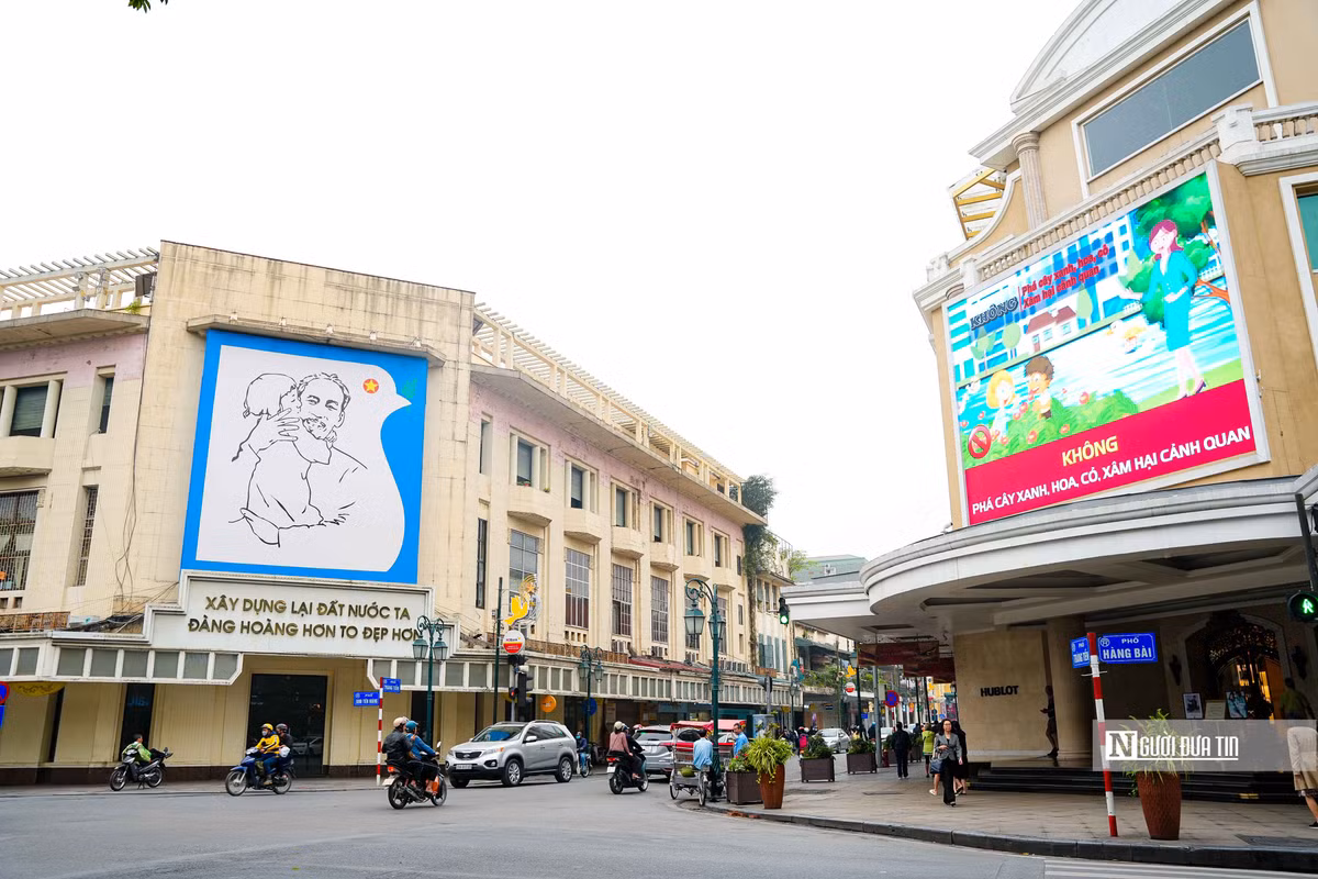  Quận Hoàn Kiếm (Tp.Hà Nội) có diện tích tự nhiên khoảng 5,29 km2 nên không đạt tiêu chuẩn về diện tích của đơn vị hành chính cấp quận theo Nghị quyết 1211/2016/UBTVQH13. Là đơn vị cấp quận duy nhất của Hà Nội và 176 đơn vị hành chính cấp xã thuộc diện phải sắp xếp.