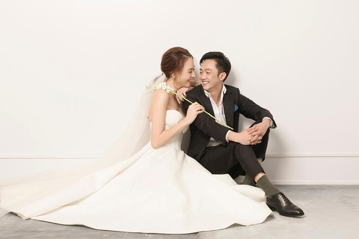 Ái nữ Cường Đôla-Đàm Thu Trang gây "sốt" với khoảnh khắc "tập" chăm em Ai nu Cuong Dola-Dam Thu Trang gay