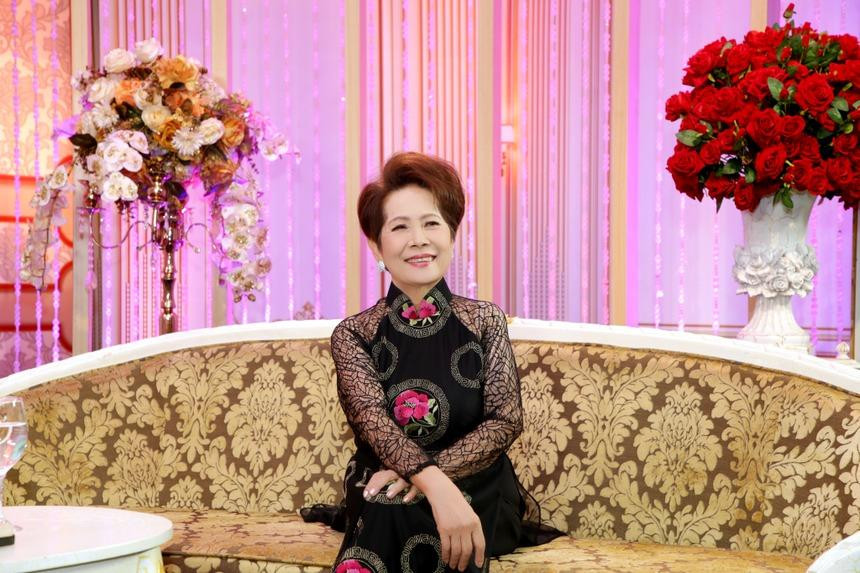 Nu danh ca 15 tuoi noi tieng, U80 van dat show la ai?-Hinh-2