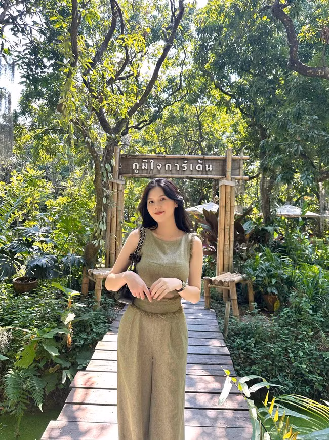 Thành Chung và Tố Uyên là cặp tai tài gái sắc được nhiều người hâm mộ yêu mến.