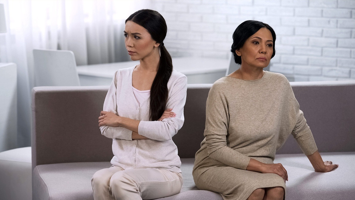 Mẹ chồng "ban hành" quy tắc khiến nàng dâu ứa nước mắt Me chong