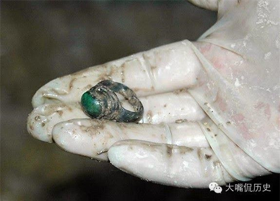 Thi hài nguyên vẹn trong mộ táng hơn 700 năm gây ngỡ ngàng - Hình 6 Thi hai nguyen ven trong mo tang hon 700 nam gay ngo ngang-Hinh-6