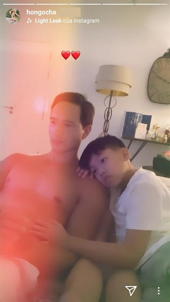 hi thoảng Hồ Ngọc Hà lại khoe hình ảnh tình cảm của Kim Lý và Subeo trên mạng và bày tỏ sự thích thú, tự hào.