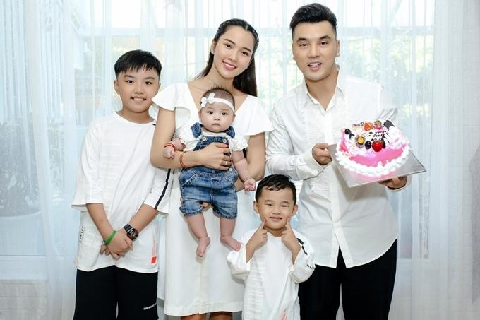 Ưng Hoàng Phúc ẩn ý Thủy Tiên từng đề nghị "dựa hơi" anh? - Hình 5 Ung Hoang Phuc an y Thuy Tien tung de nghi