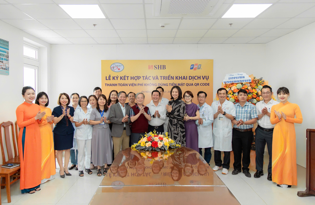 SHB hop tac cung TTYT Quan Cam Le va FPT