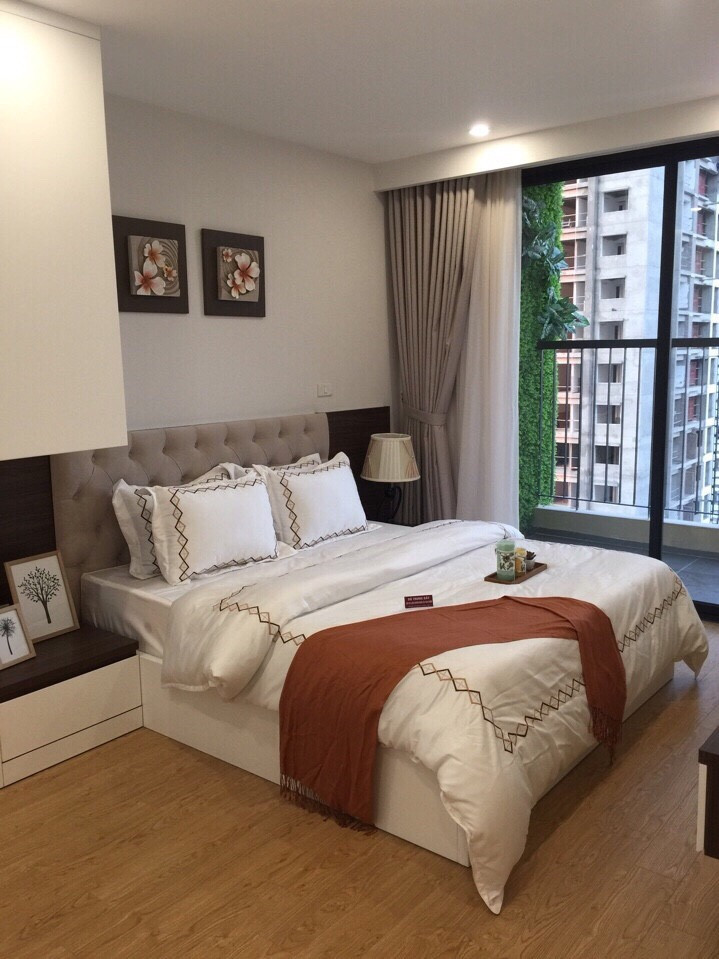 Theo Vietnamnet, ngày 17/4 vừa qua, cơ quan Cảnh sát PCCC đã tổ chức kiểm tra nghiệm thu về PCCC đối với công trình “Trung tâm thương mại dịch vụ, sinh hoạt cộng đồng, nhóm nhà trẻ, văn phòng và căn hộ để bán” (tên thương mại là Golden Field Mỹ Đình) tại Ô 1.A.IV, KĐT mới Mỹ Đình, quận Nam Từ Liêm do Công ty Cổ phần Tổng Công ty MBLand làm chủ đầu tư. Ảnh: chungcue2.net.