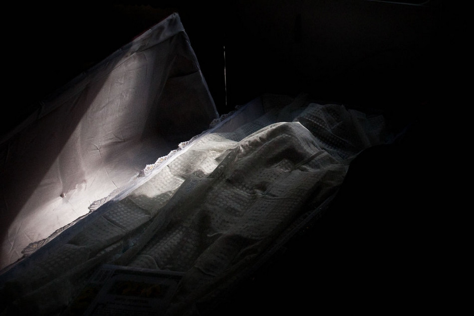 Gena đã không thể chiến thắng nổi căn bệnh và qua đời ở tuổi 42.