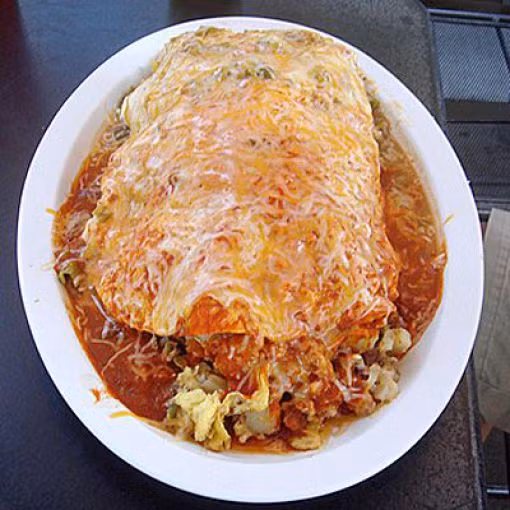 Bánh Burrito bột ngô của Mexico làm từ khoai tây, trứng, hành, giămbông, phủ bơ và ớt. Lớp vỏ chứa nhiều tinh bột kết hợp với lớp nhân nhiều năng lượng bên trong khiến thực phẩm này là một trong những thủ phạm gây béo nhanh.